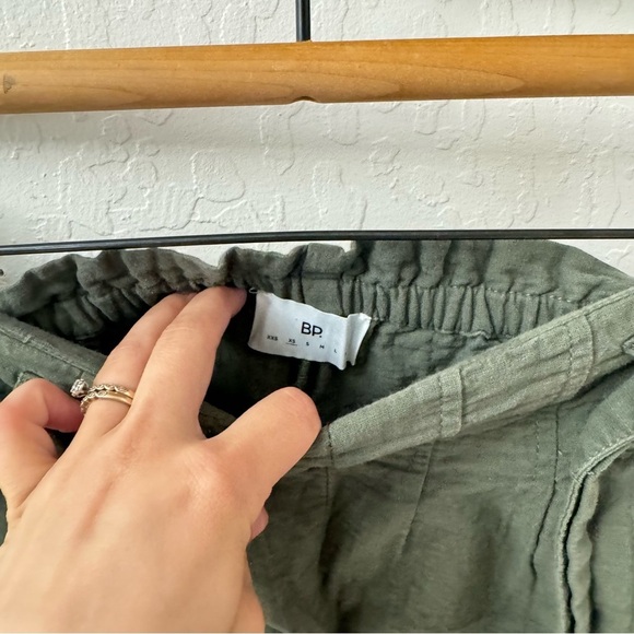 BP Olive Green Crinkle Gauze Style Paper Bag Waist Wide Leg Pants XS - Picture 3 of 7